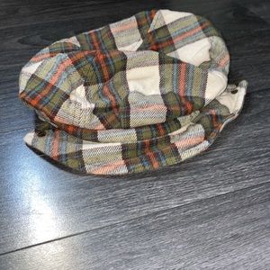 Hollister hat.